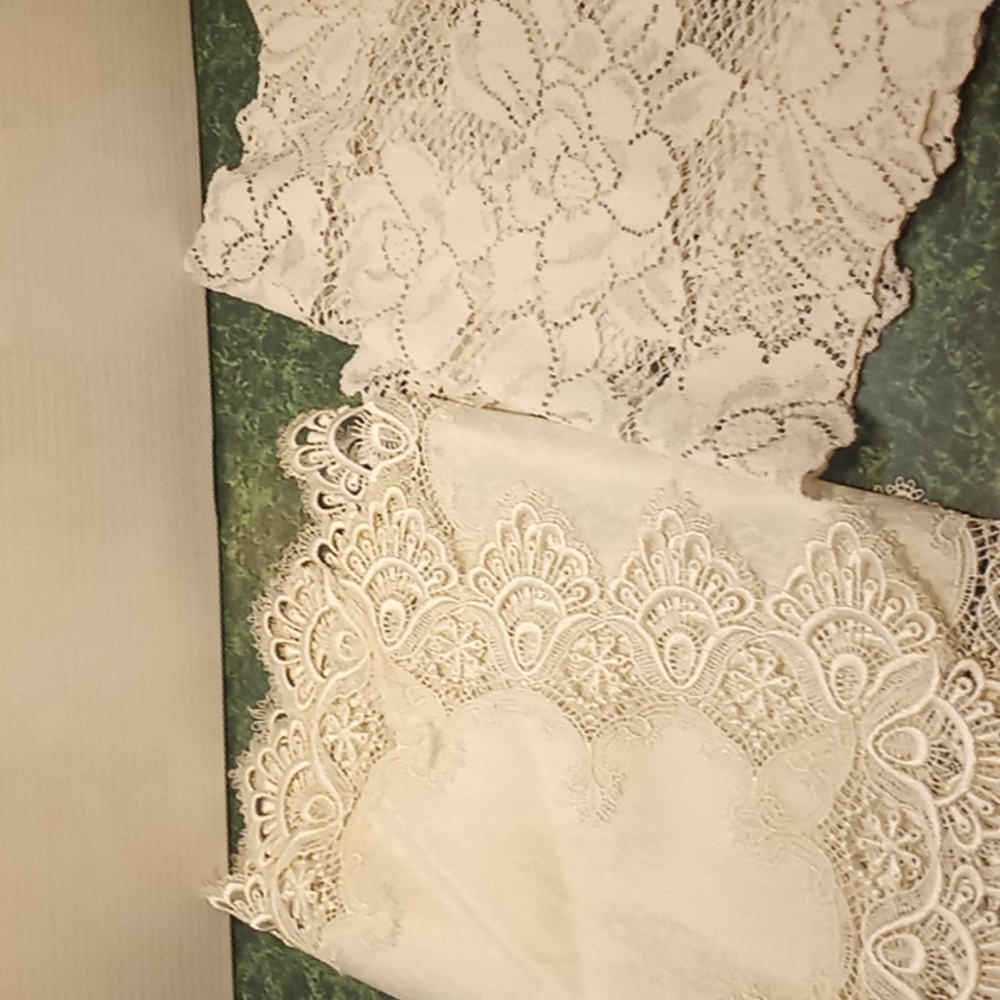 Lace Trimed Table Runners Cloth